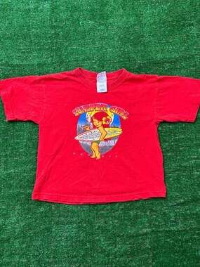 Vintage Y2K Cotton Heavy Surfer Girl Hawaii T-Shirt Youth M Red Graphic Tee